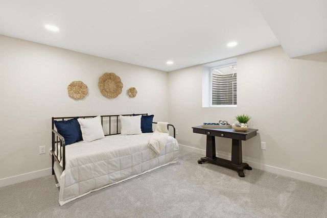 W377S3527 School Section Lake DRIVE, Dousman, WI 53118