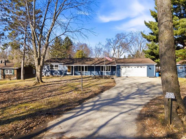 W377S3527 School Section Lake DRIVE, Dousman, WI 53118