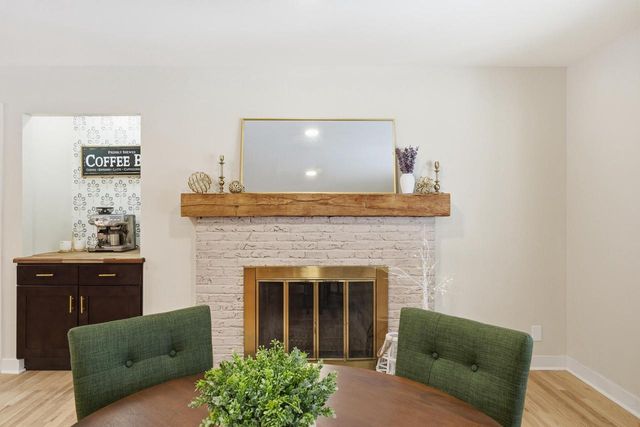 W377S3527 School Section Lake DRIVE, Dousman, WI 53118