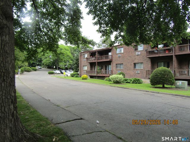 235 Henry Avenue 12J, Stratford, CT 06614