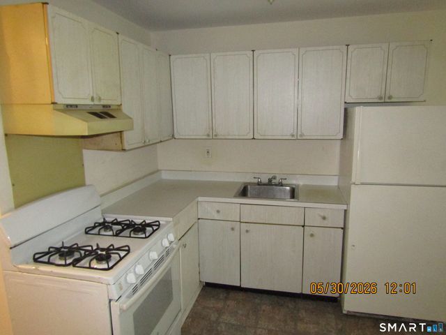 235 Henry Avenue 12J, Stratford, CT 06614