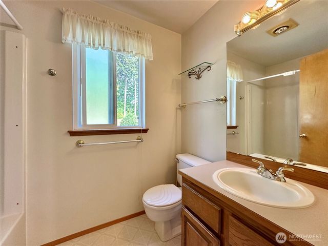 3324 Woodard Green Drive NE, Olympia, WA 98506