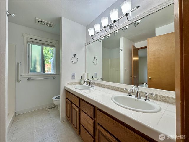 3324 Woodard Green Drive NE, Olympia, WA 98506