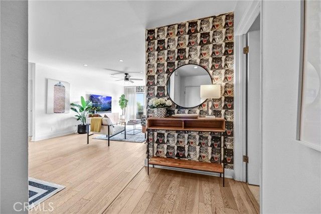 8400 De Longpre 212, West Hollywood, CA 90069