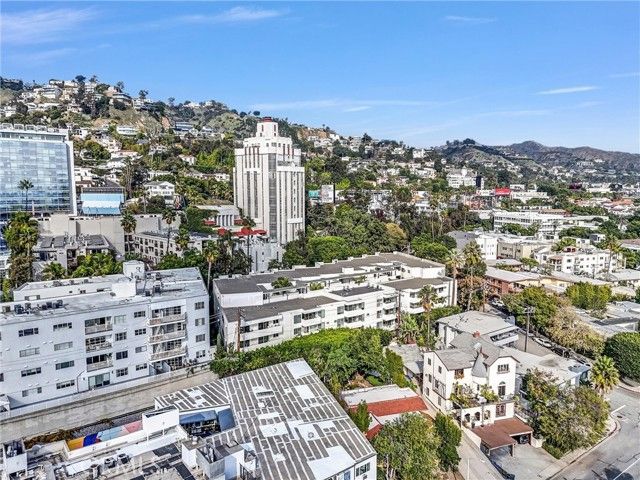 8400 De Longpre 212, West Hollywood, CA 90069