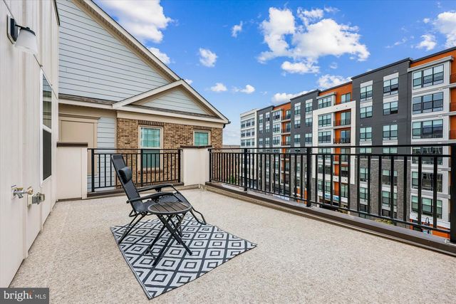 108 SALINGER DR, Gaithersburg, MD 20878