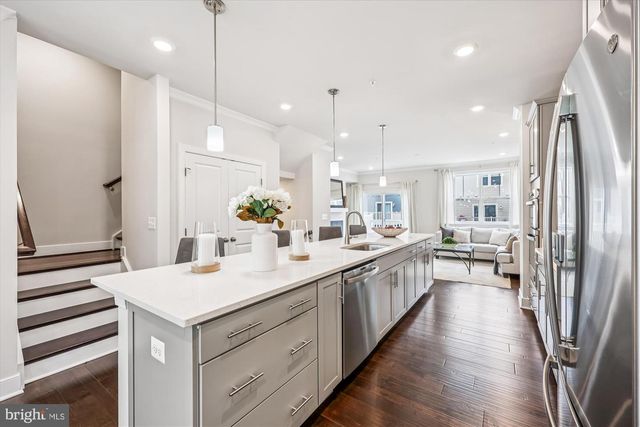 108 SALINGER DR, Gaithersburg, MD 20878