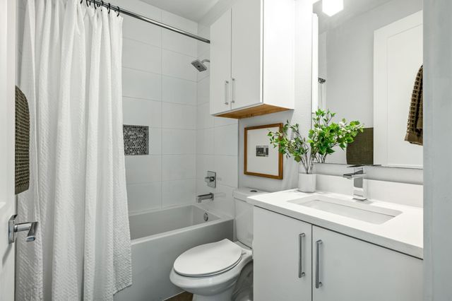 1703 Perez ST 2, Austin, TX 78721