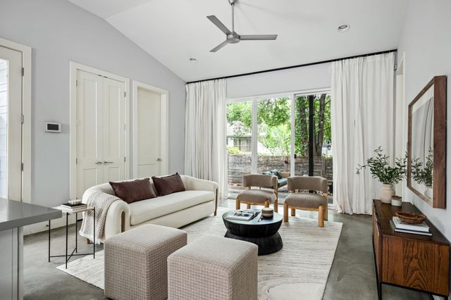 1703 Perez ST 2, Austin, TX 78721