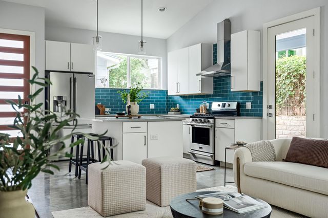 1703 Perez ST 2, Austin, TX 78721