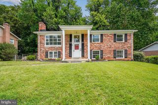 13711 GILBERT RD, Woodbridge, VA 22193