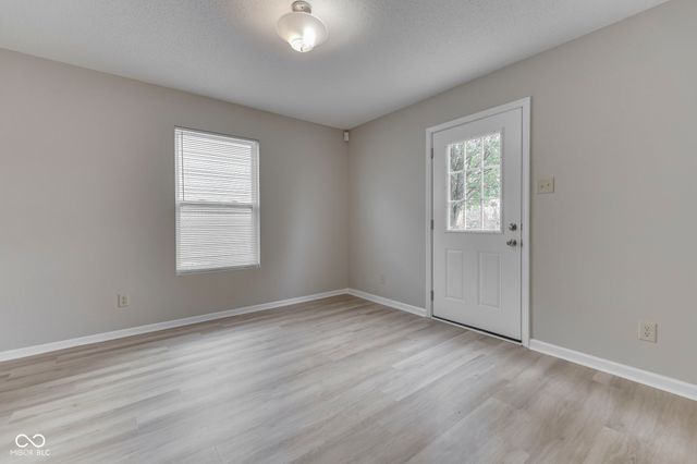 933 Shenandoah Way, Greenwood, IN 46143