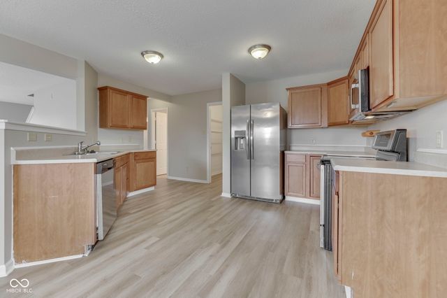 933 Shenandoah Way, Greenwood, IN 46143