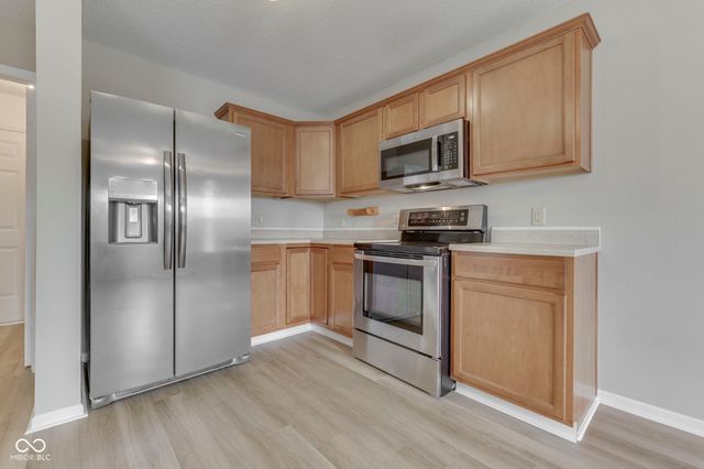 933 Shenandoah Way, Greenwood, IN 46143