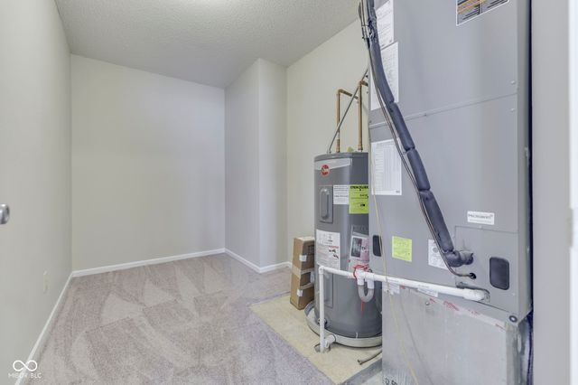 933 Shenandoah Way, Greenwood, IN 46143