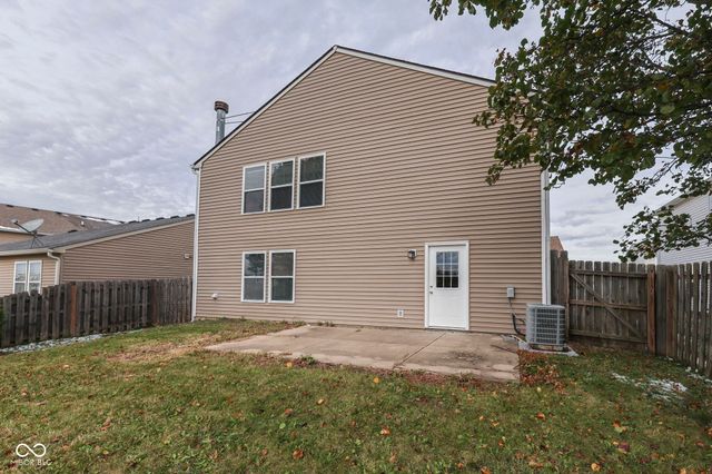 933 Shenandoah Way, Greenwood, IN 46143