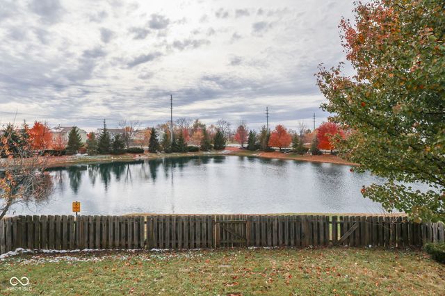 933 Shenandoah Way, Greenwood, IN 46143