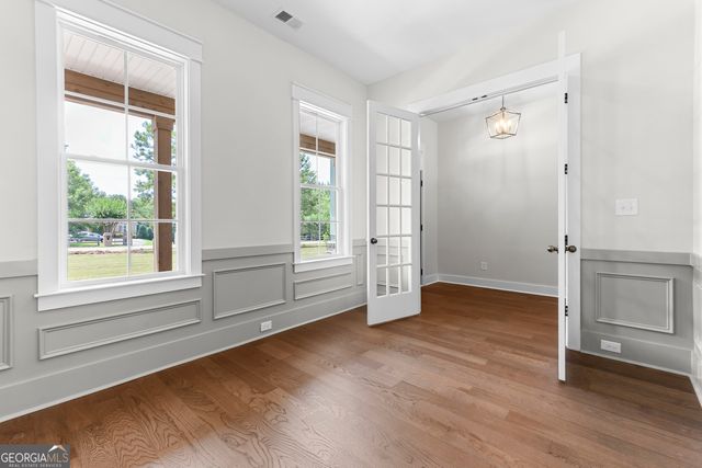 615 Head Road, Juliette, GA 31046