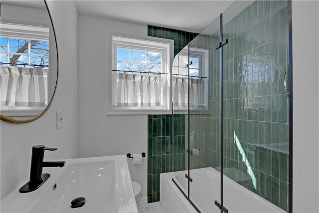 42 Victoria Avenue, Cranston, RI 02920