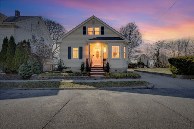 42 Victoria Avenue, Cranston, RI 02920