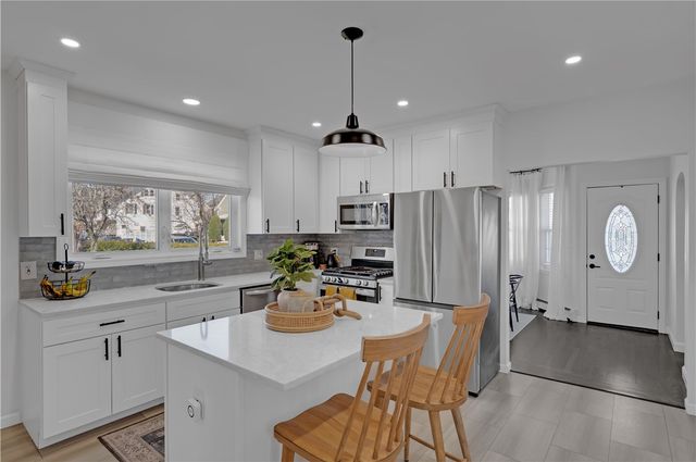 42 Victoria Avenue, Cranston, RI 02920