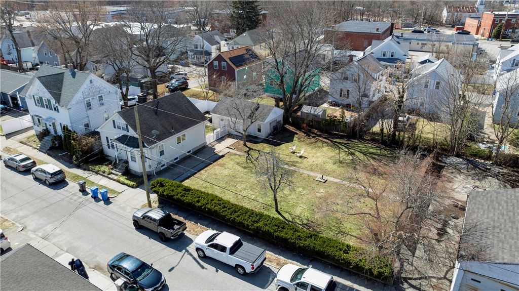 42 Victoria Avenue, Cranston, RI 02920