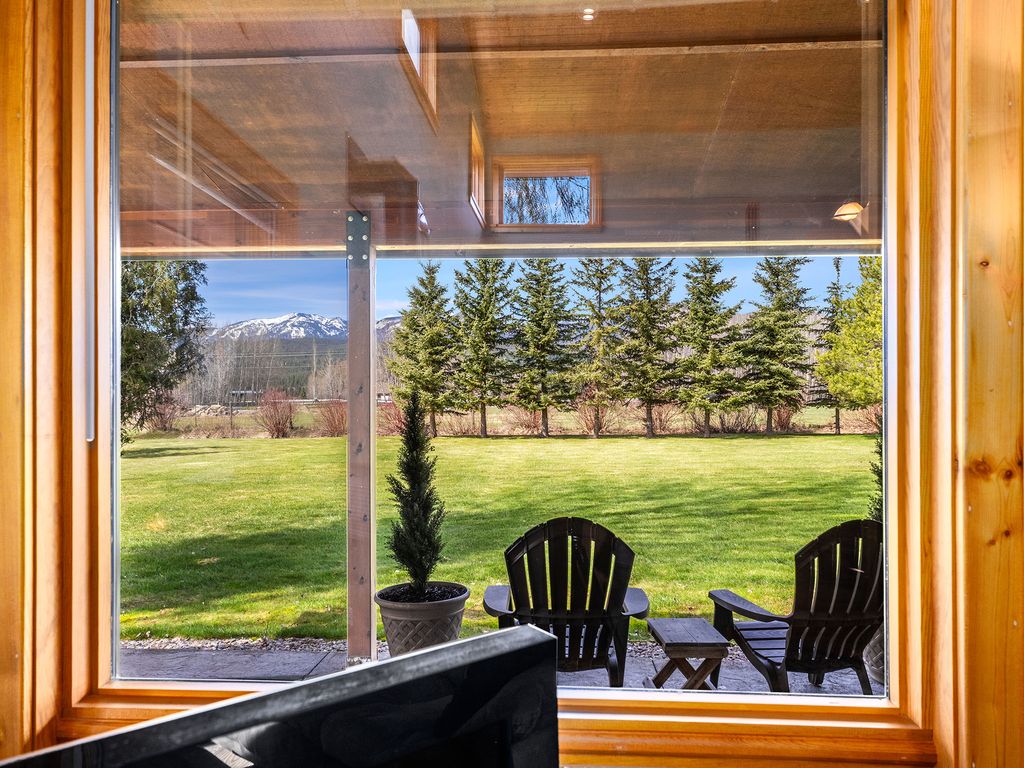 1455 E Edgewood Drive, Whitefish, MT 59937 photo 8