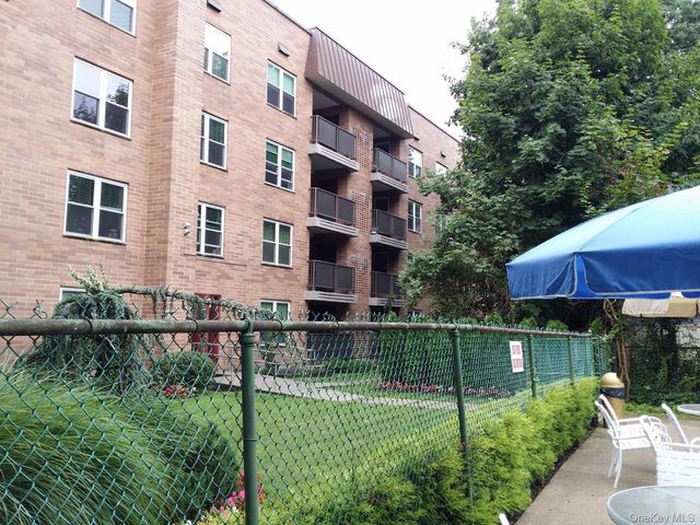 360 Central Avenue 314, Lawrence, NY 11559