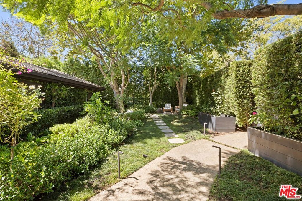 13574 D'Este Drive, Pacific Palisades, CA 90272 — photo 3