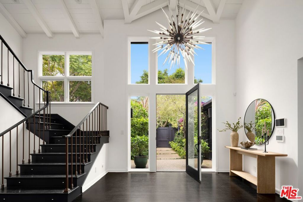 13574 D'Este Drive, Pacific Palisades, CA 90272 — photo 5