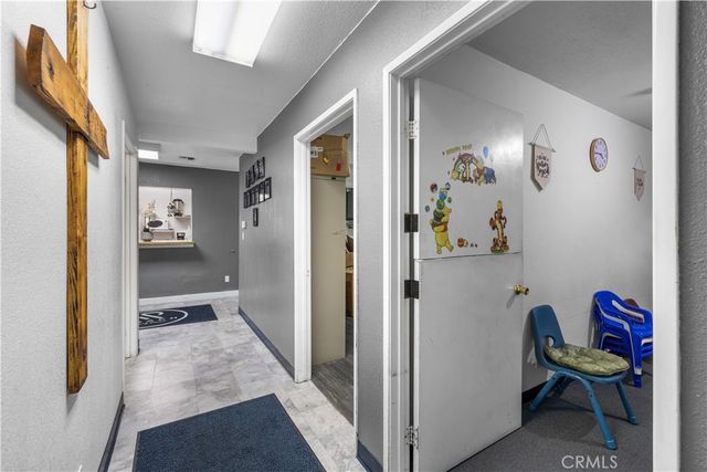 6095 Atlantic Ave, Long Beach, CA 90805