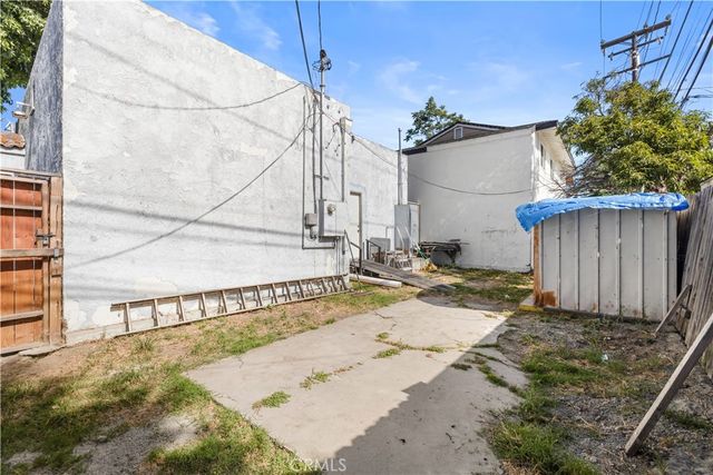 6095 Atlantic Ave, Long Beach, CA 90805