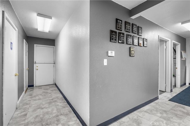 6095 Atlantic Ave, Long Beach, CA 90805
