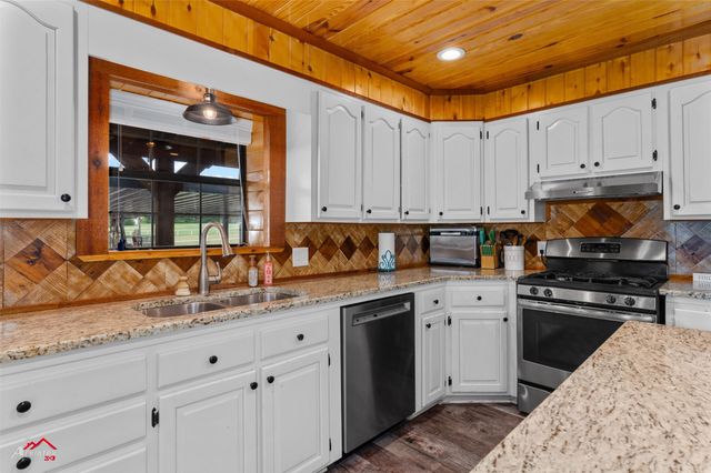 10073 Ferry Lake Road, Oil City, LA 71061