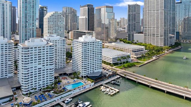 801 Brickell Bay Dr 361, Miami, FL 33131
