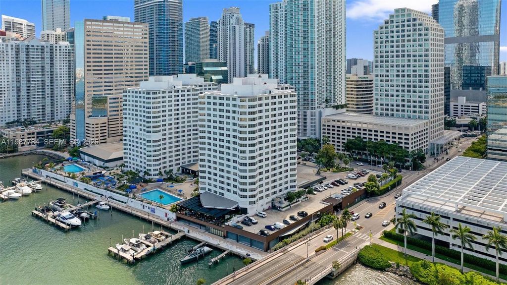 801 Brickell Bay Dr 361, Miami, FL 33131