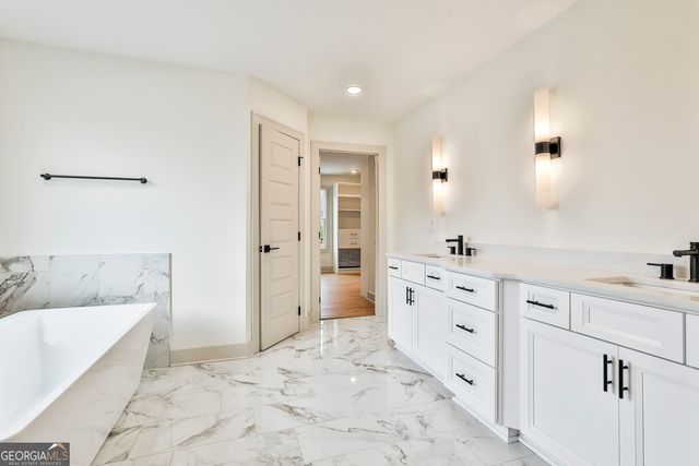 327 Ruffian Circle 68, Peachtree City, GA 30269