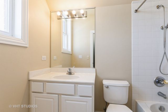 1867 Admiral Court, Glenview, IL 60026