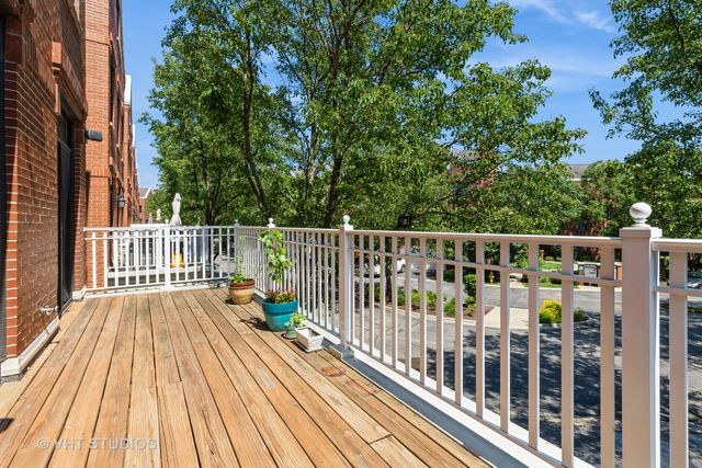 1867 Admiral Court, Glenview, IL 60026
