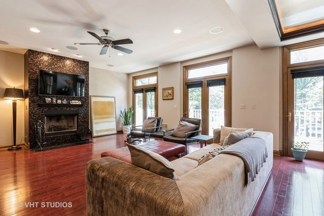 1867 Admiral Court, Glenview, IL 60026