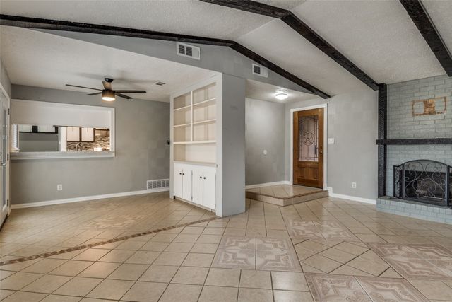 2010 Vail Drive, Garland, TX 75044