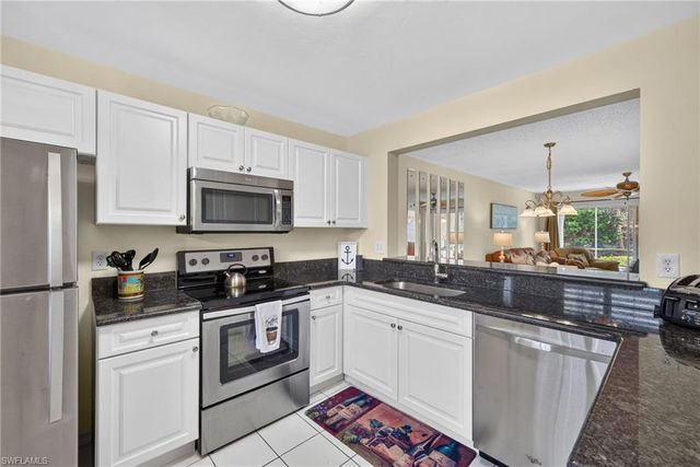 737 Landover CT 102, Naples, FL 34104