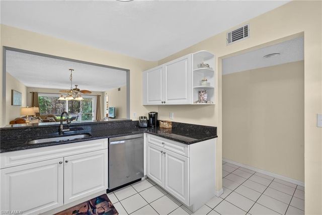 737 Landover CT 102, Naples, FL 34104