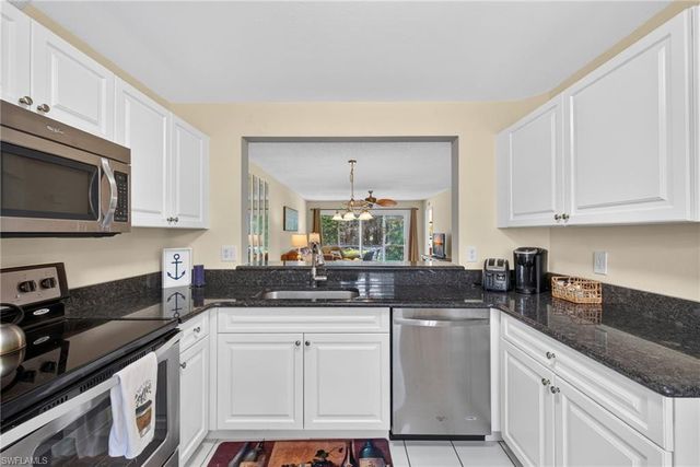 737 Landover CT 102, Naples, FL 34104