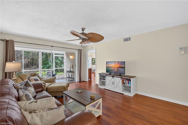 737 Landover CT 102, Naples, FL 34104
