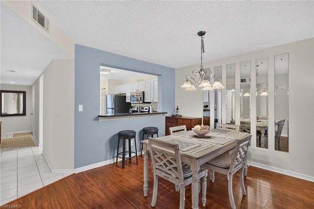 737 Landover CT 102, Naples, FL 34104
