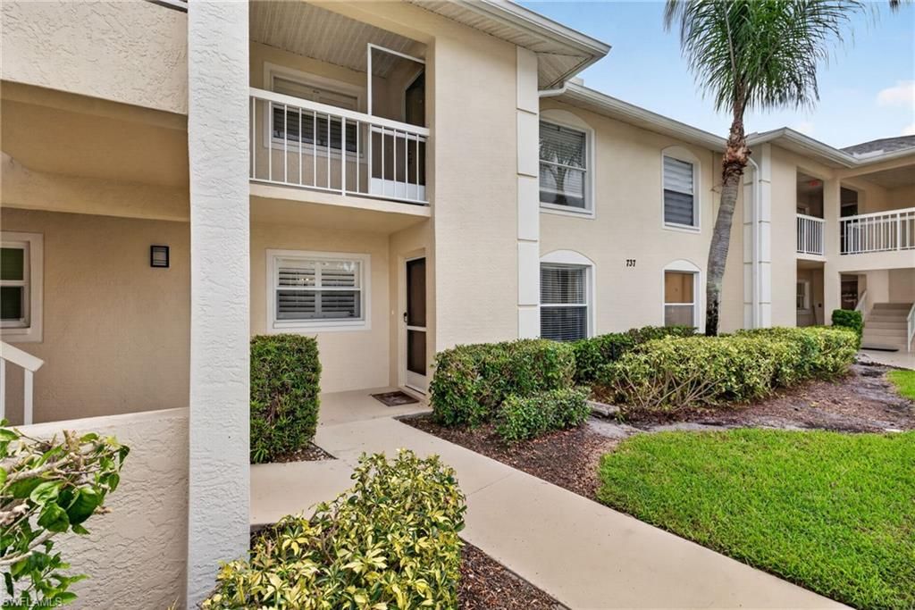 737 Landover CT 102, Naples, FL 34104