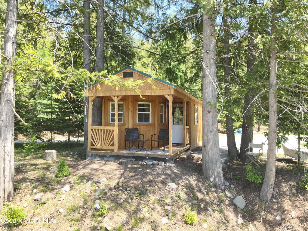 191 Sunset View Ln, Hope, ID 83836