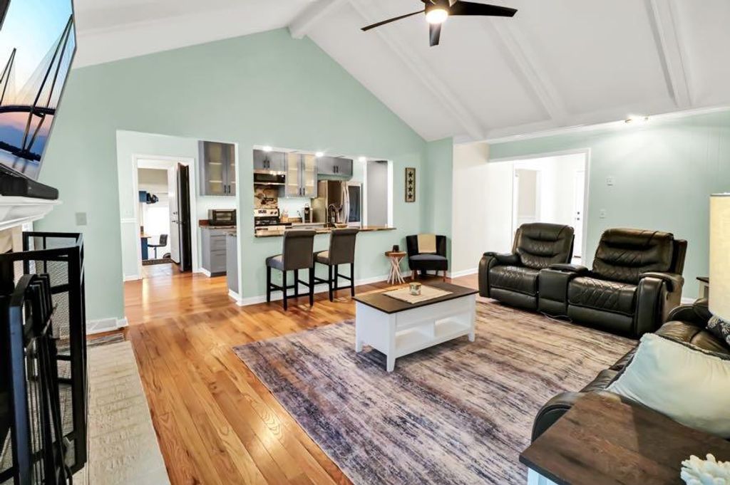 Image 10 of property listing at 108 Evance Court, Summerville, SC 29485