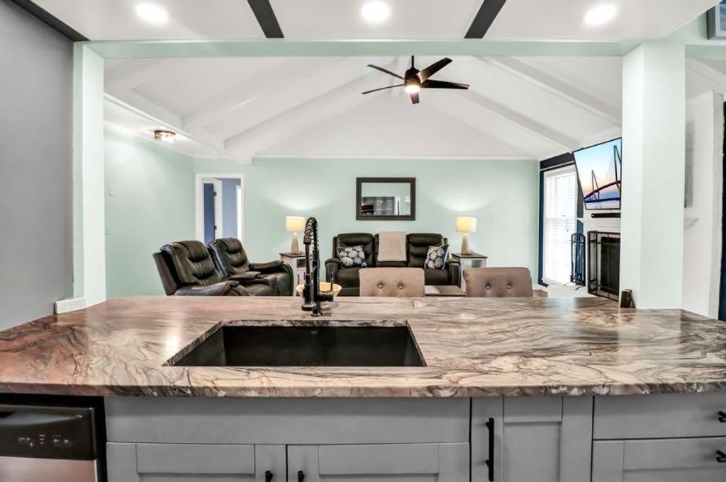 Image 16 of property listing at 108 Evance Court, Summerville, SC 29485